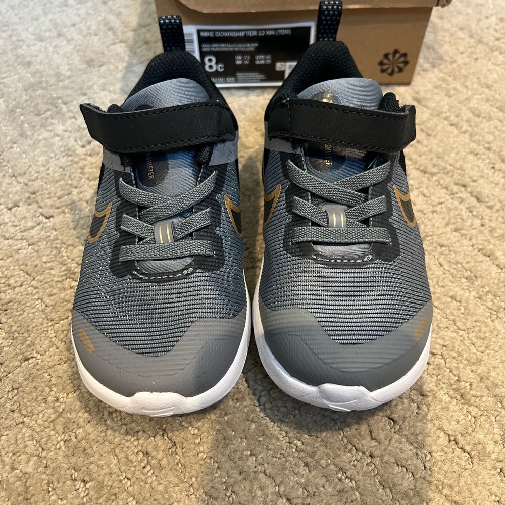 New Nike Toddler Boys size 8c shoes